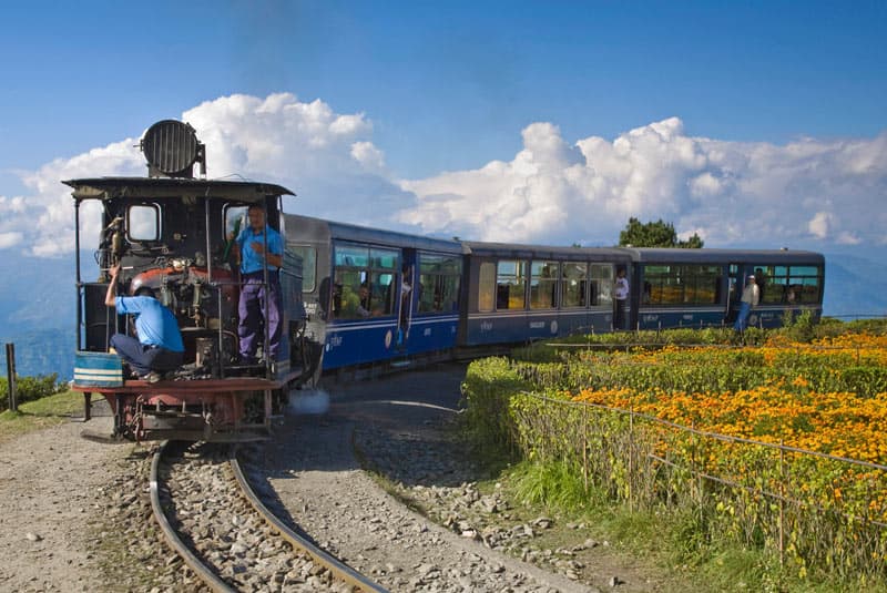 unesco sites india darjeeling himalayan railway