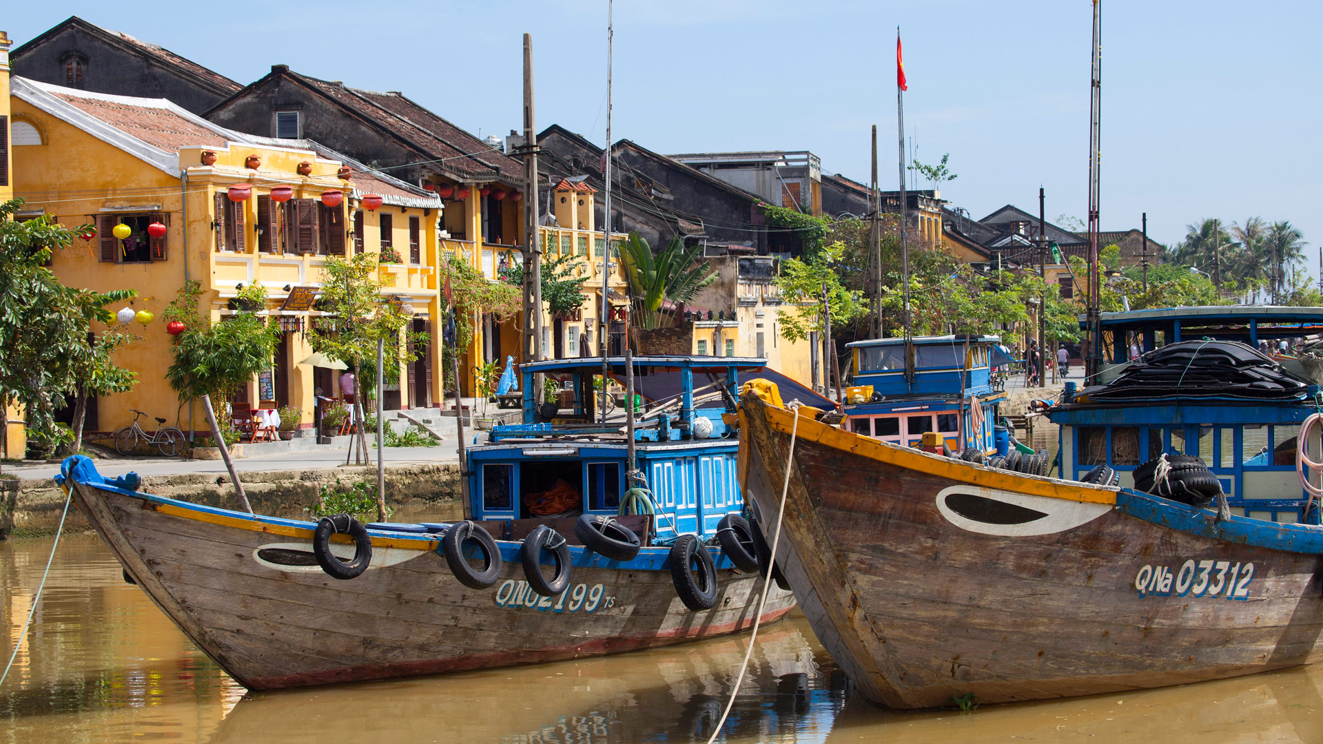 Vietnam 11-Day Trip Itinerary: Tour Halong Bay, Hanoi, & More