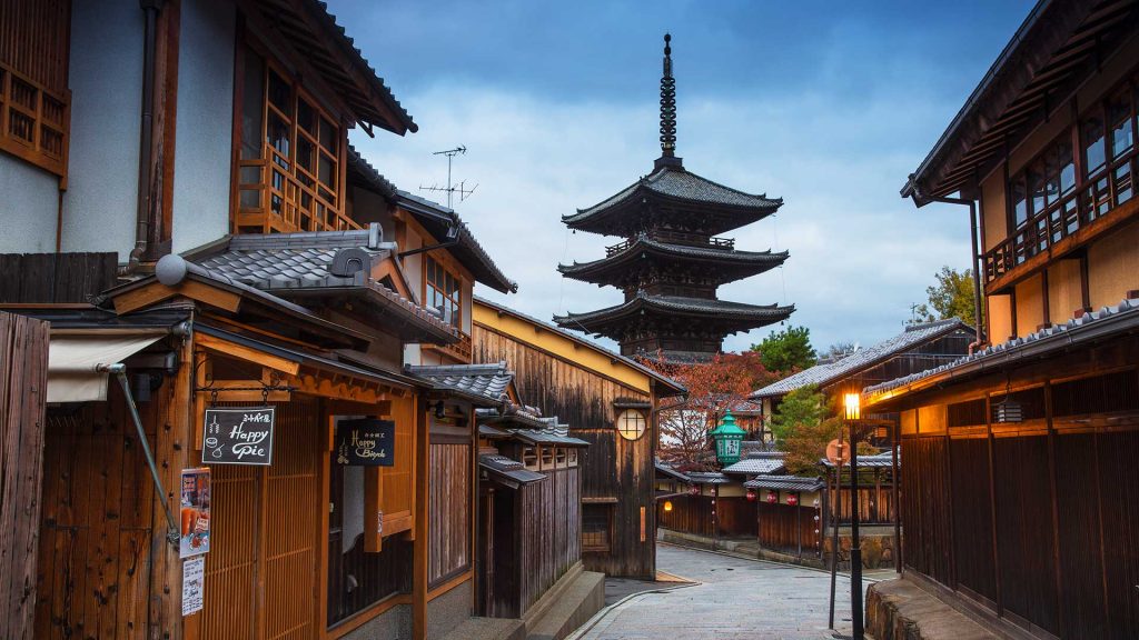 Japan Trips & Travel Itineraries: Kyoto, Tokyo & More | GeoEx