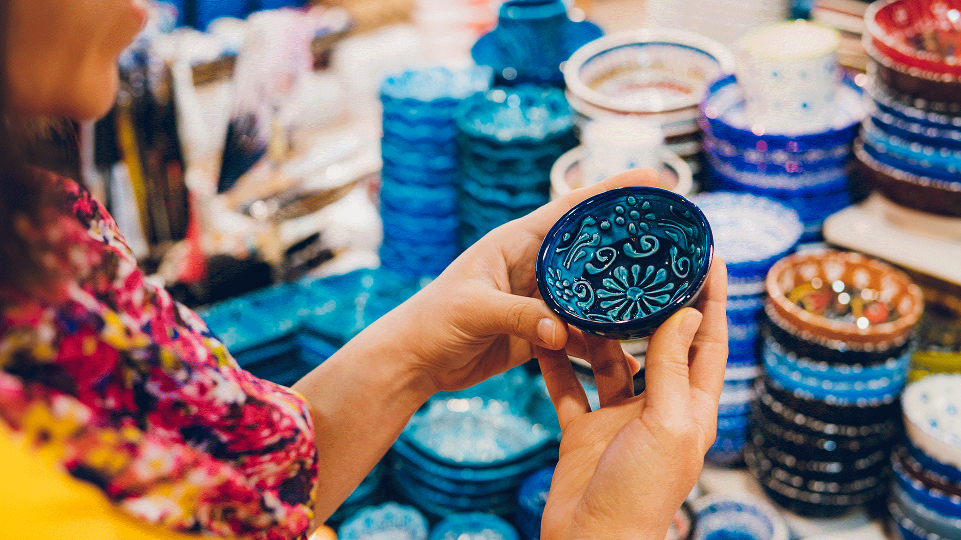 Shopping in the Grand Bazaar, Istanbul