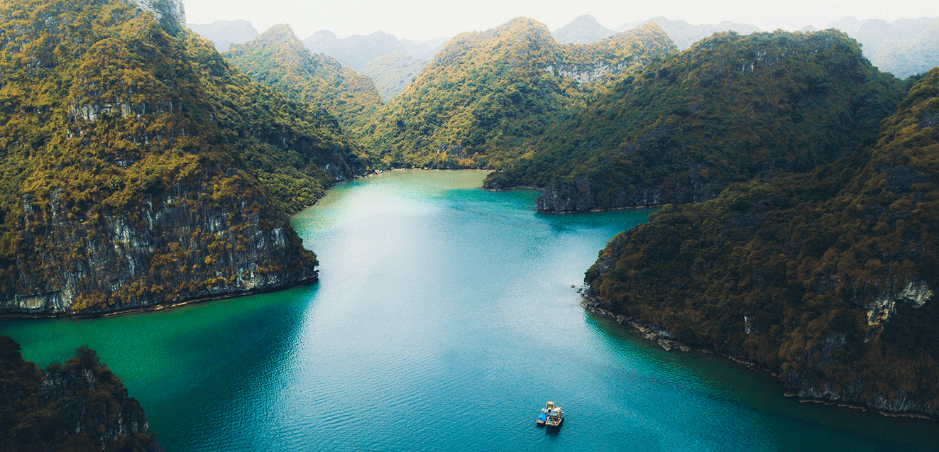 Vietnam, Halong Bay